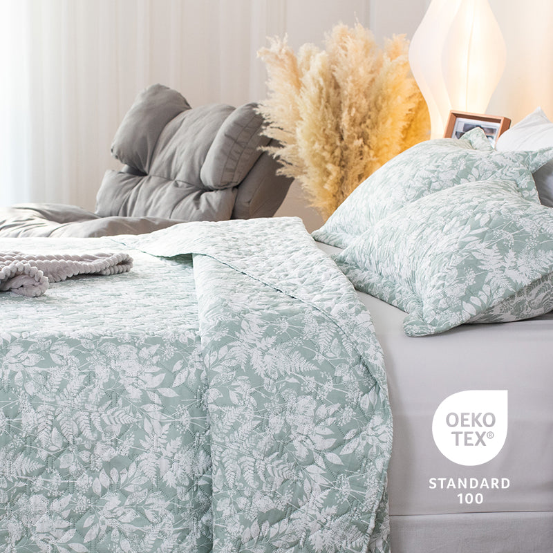 Kasentex Lightweight Floral Quilt Set