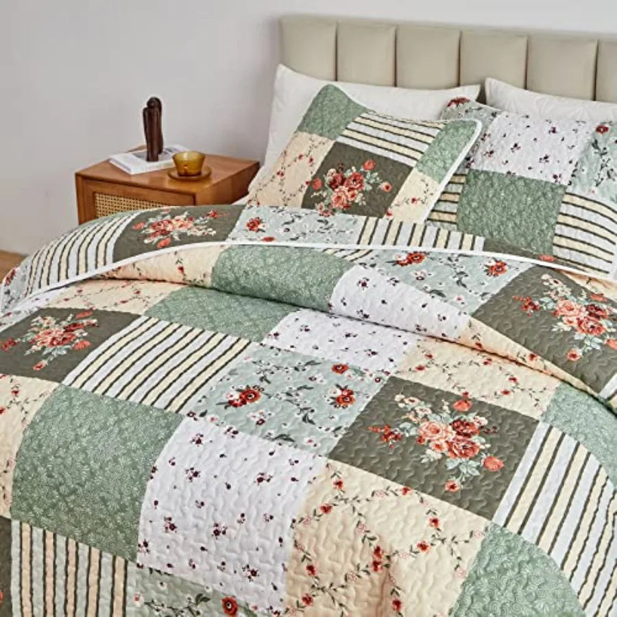 Meadowbrook Patchwork Quilt Set