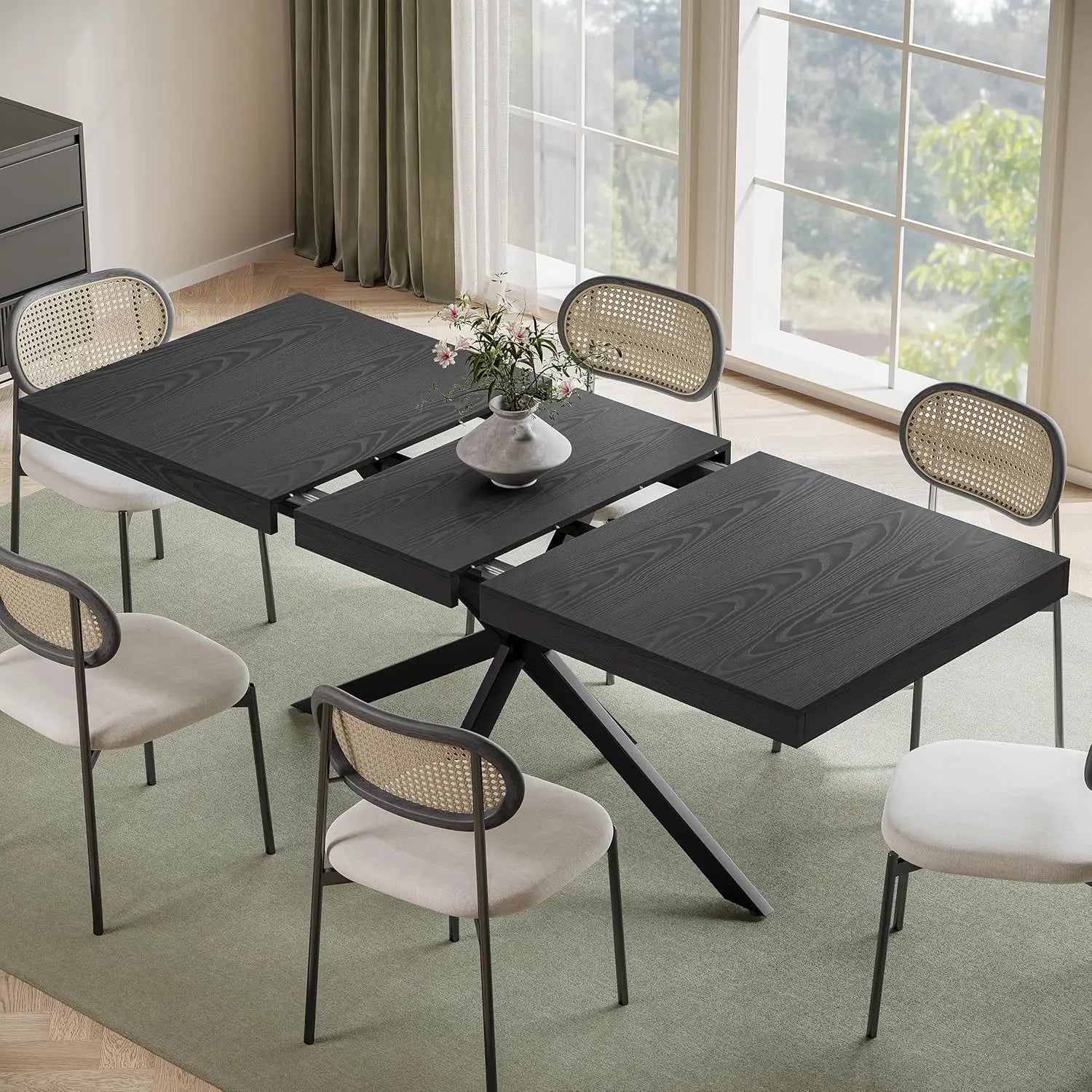Heritage Extendable Farmhouse Dining Table – Seats 4 to 8