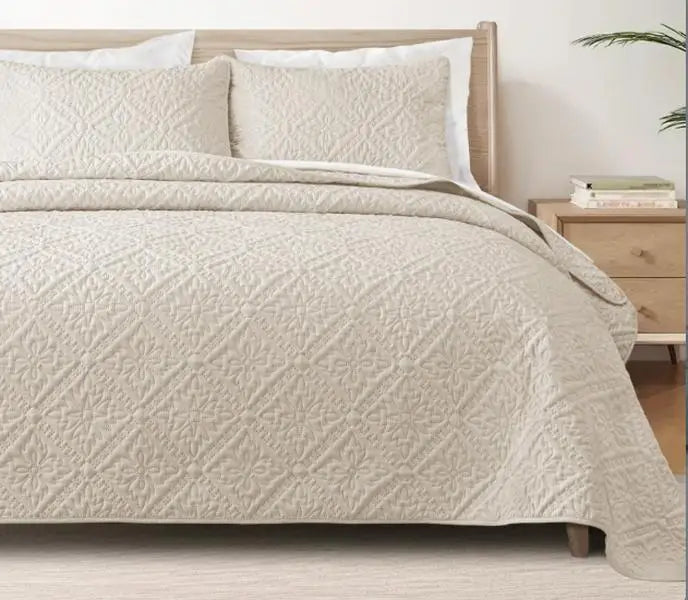 Willow Bloom Quilted Bedspread Set