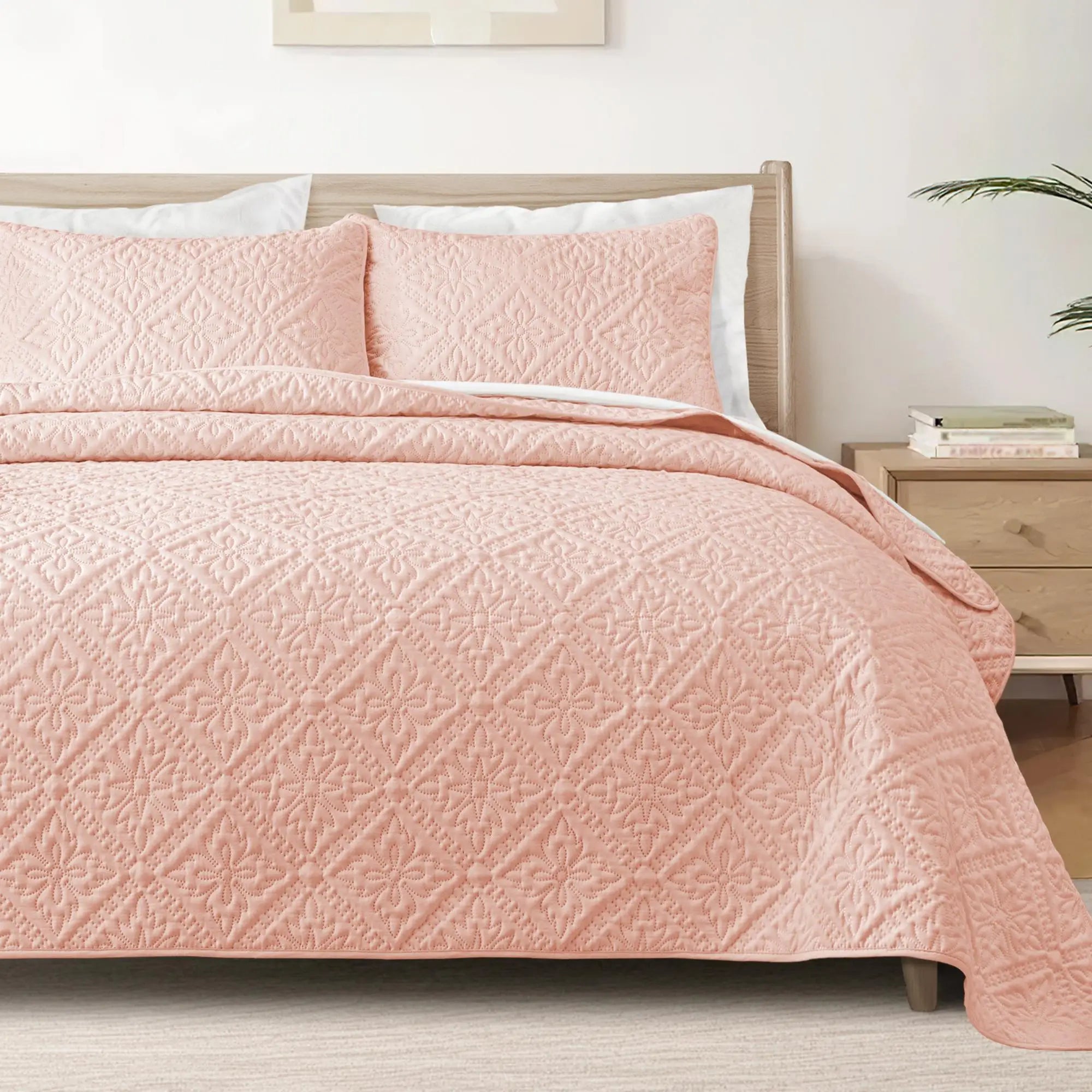 Willow Bloom Quilted Bedspread Set