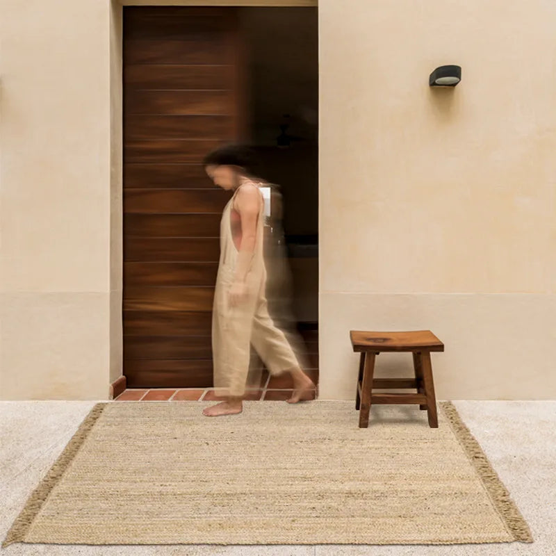 Willow Handwoven Jute Tassel Rug