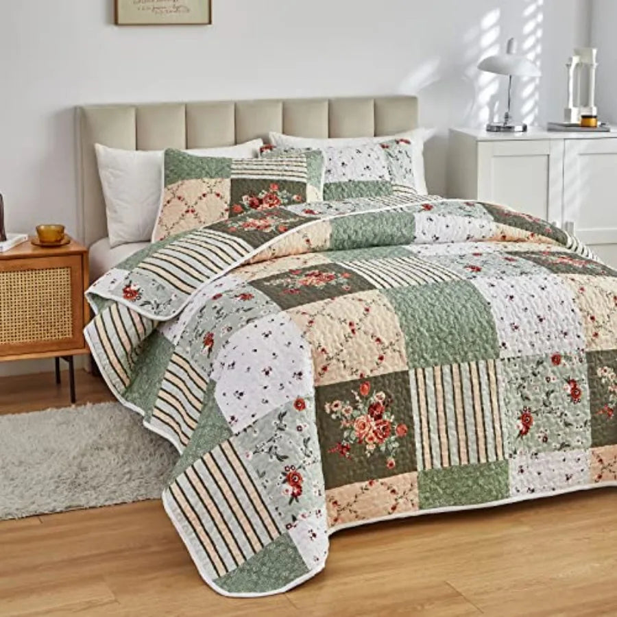 Meadowbrook Patchwork Quilt Set