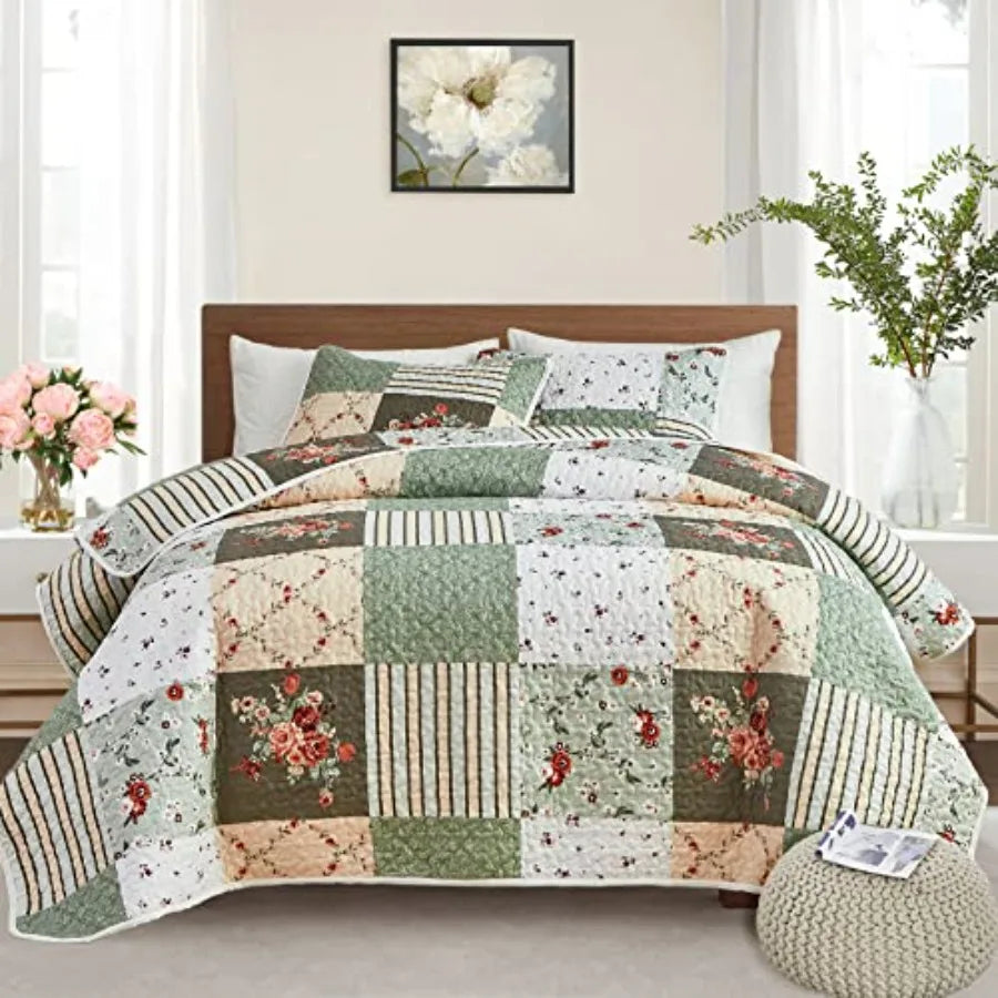 Meadowbrook Patchwork Quilt Set