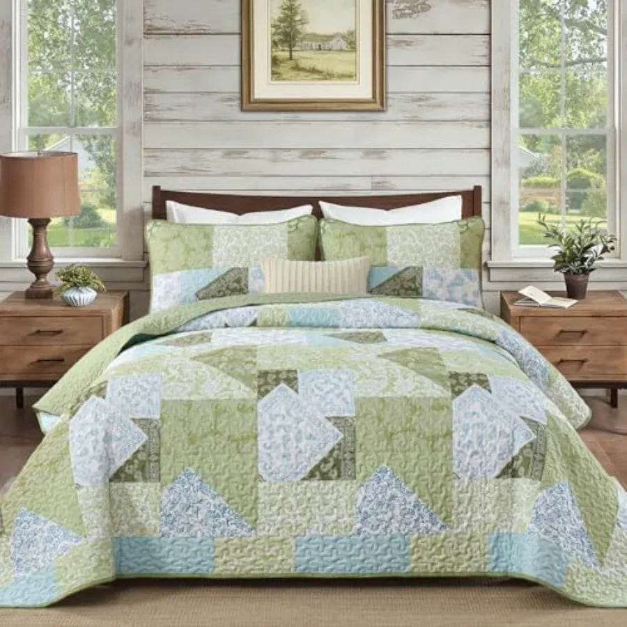 Haven Meadow Boho Floral Quilt Set – 3 Piece